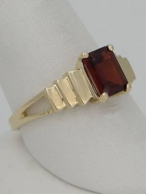 10k Yellow Gold Solitaire Emerald Cut Rectangle Garnet Gemstone Ring