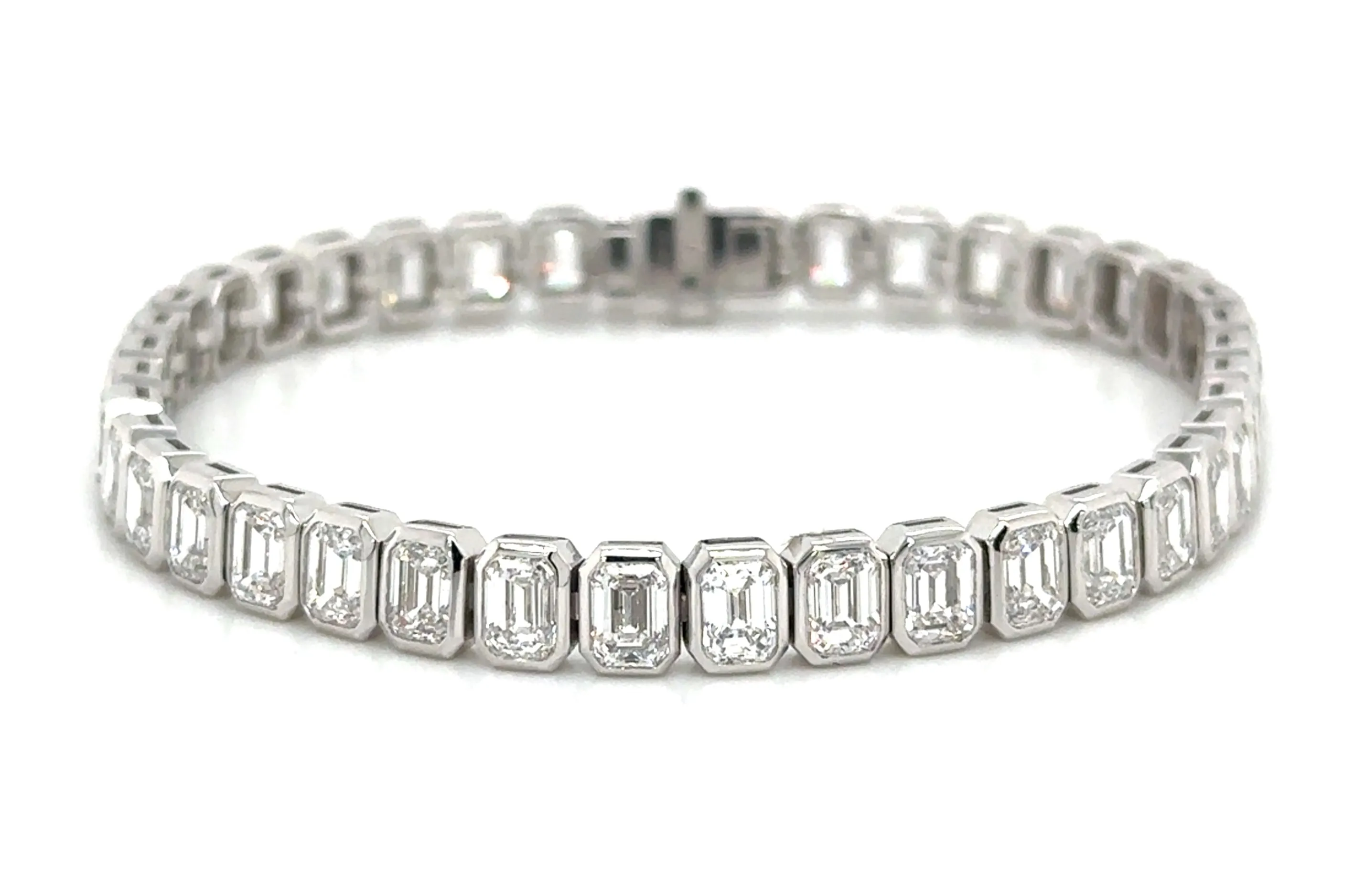 13.63carat Lab Diamond Emerald-cut Statement Tennis Bezel-set Bracelet