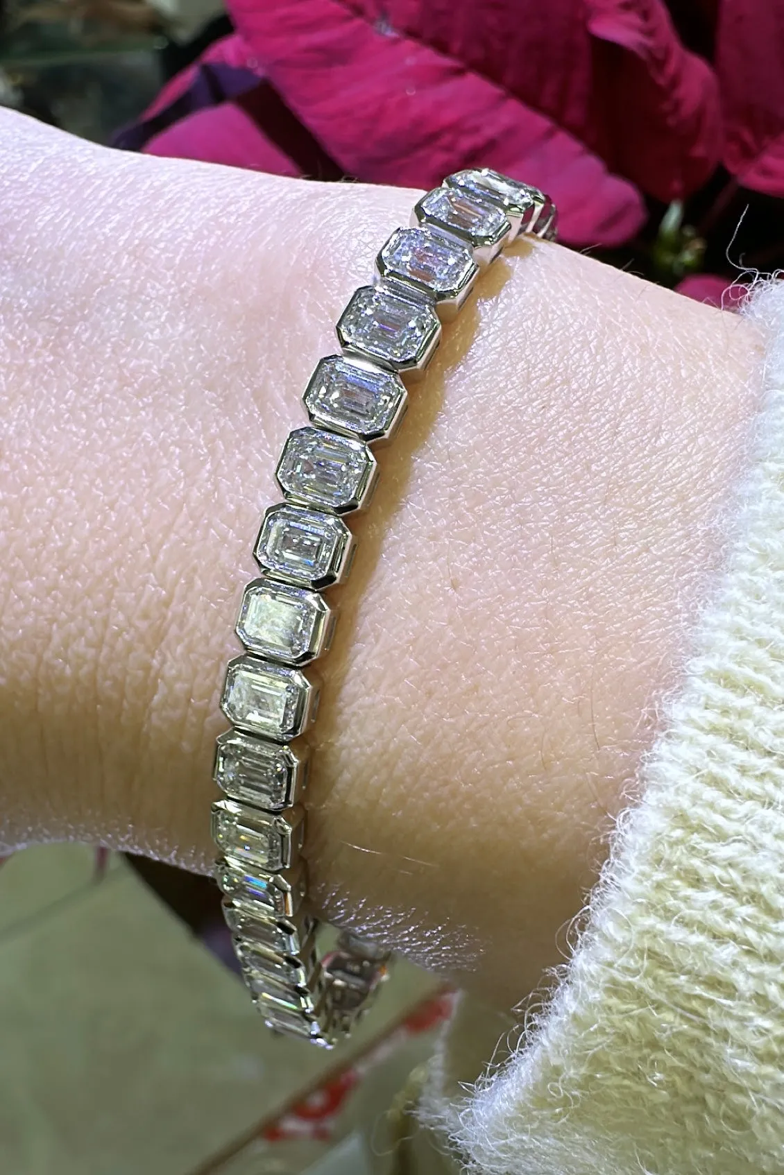 13.63carat Lab Diamond Emerald-cut Statement Tennis Bezel-set Bracelet