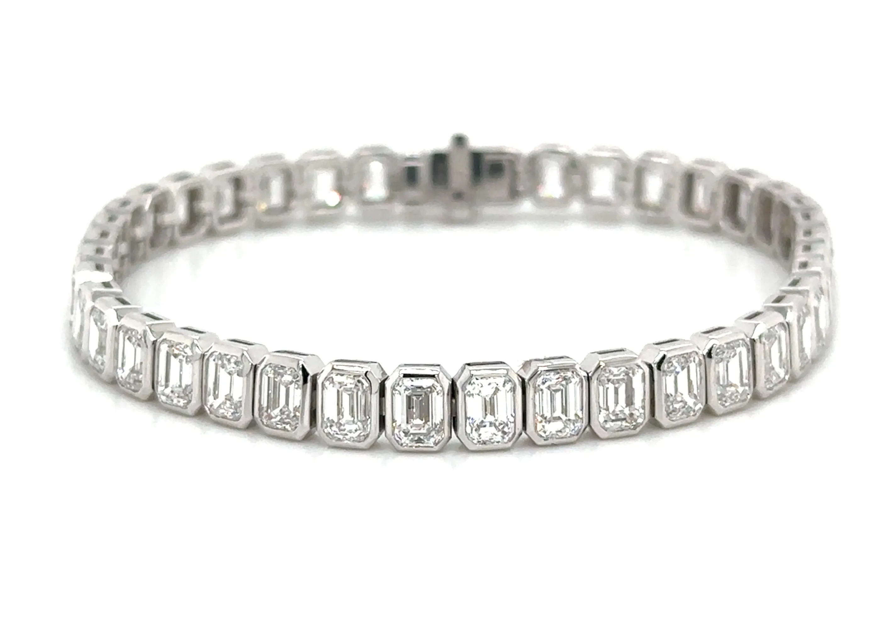 13.63carat Lab Diamond Emerald-cut Statement Tennis Bezel-set Bracelet