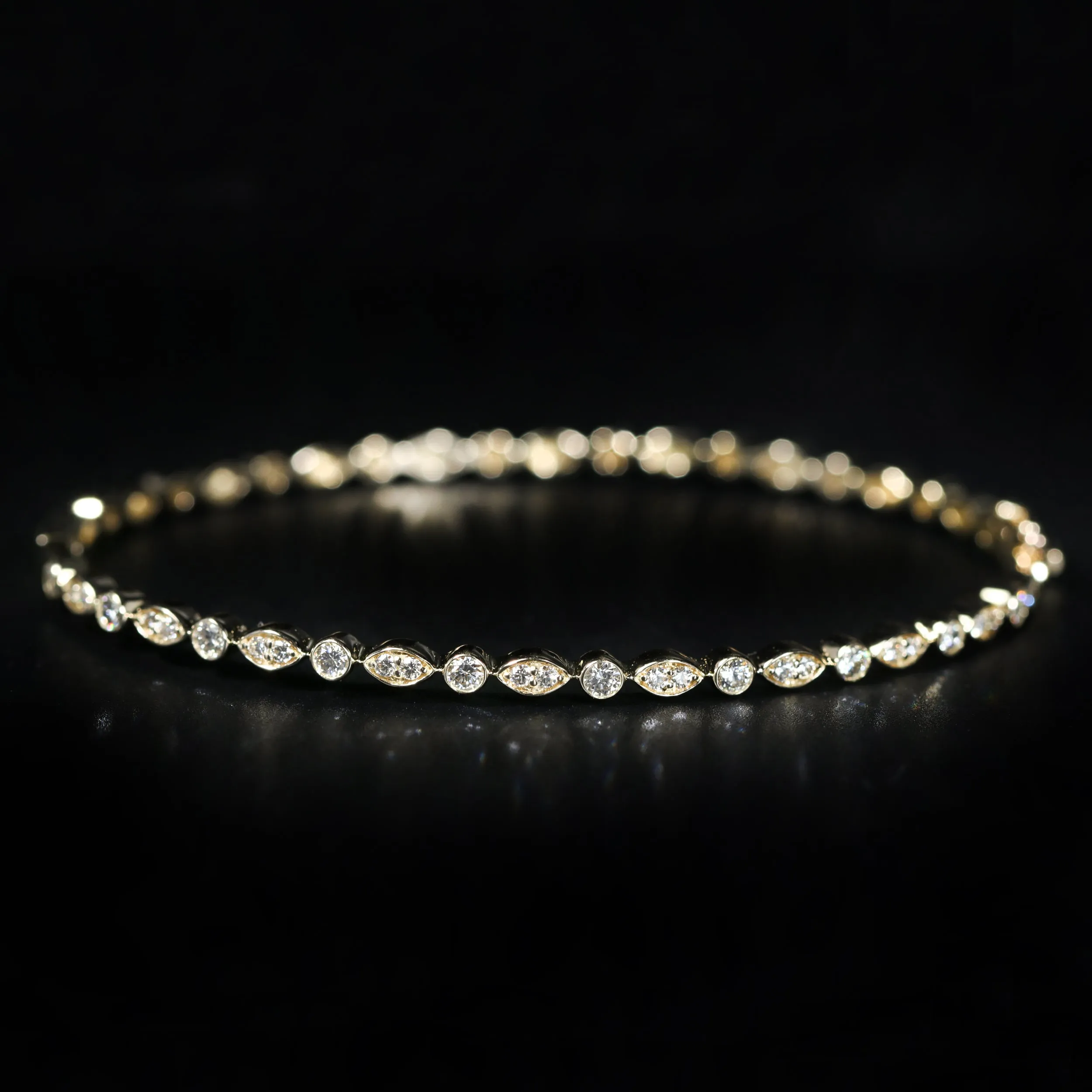 14K Yellow Gold 0.78 Carat Diamond Bangle Bracelet