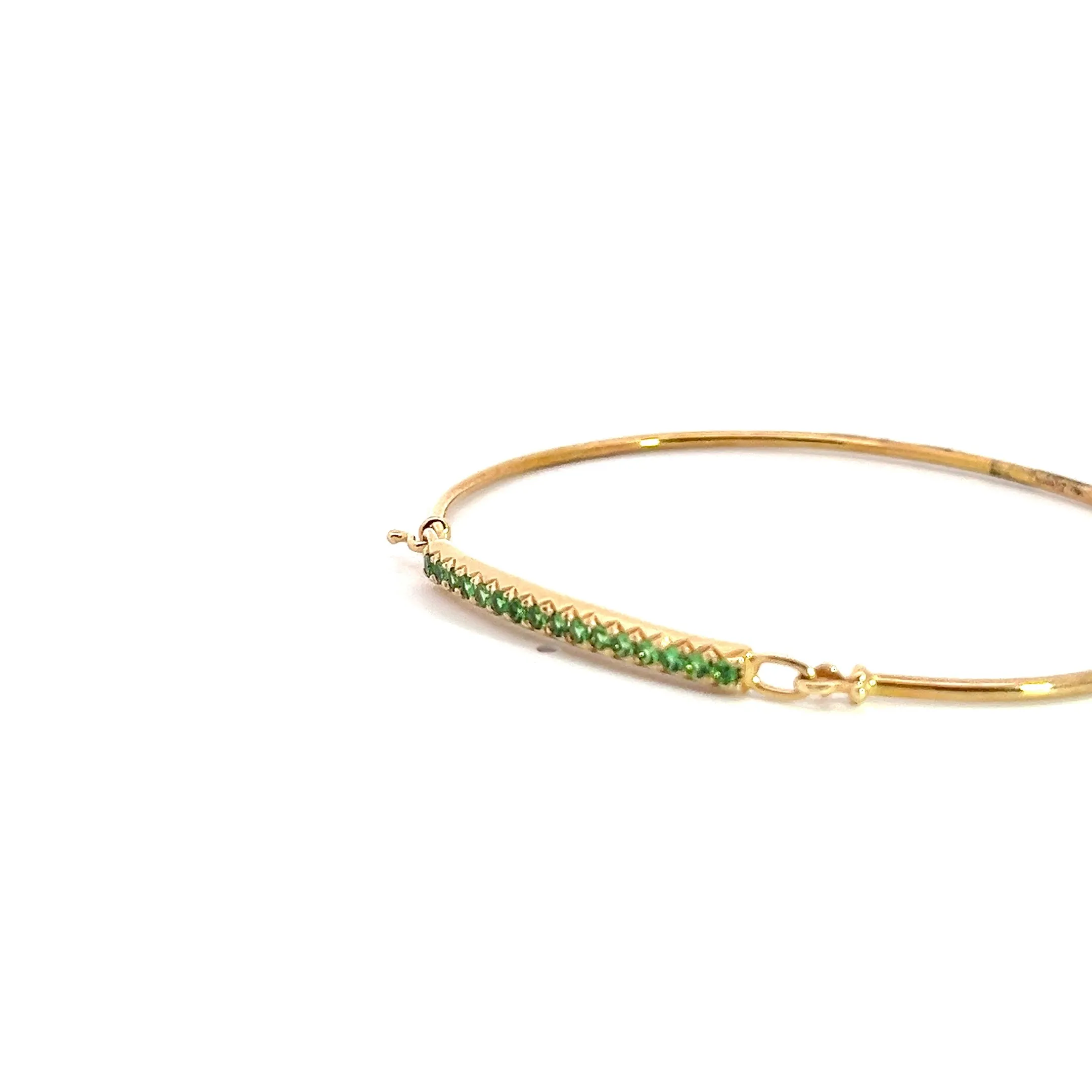 14k Yellow Gold Round Green Sapphire Bangle Bracelet
