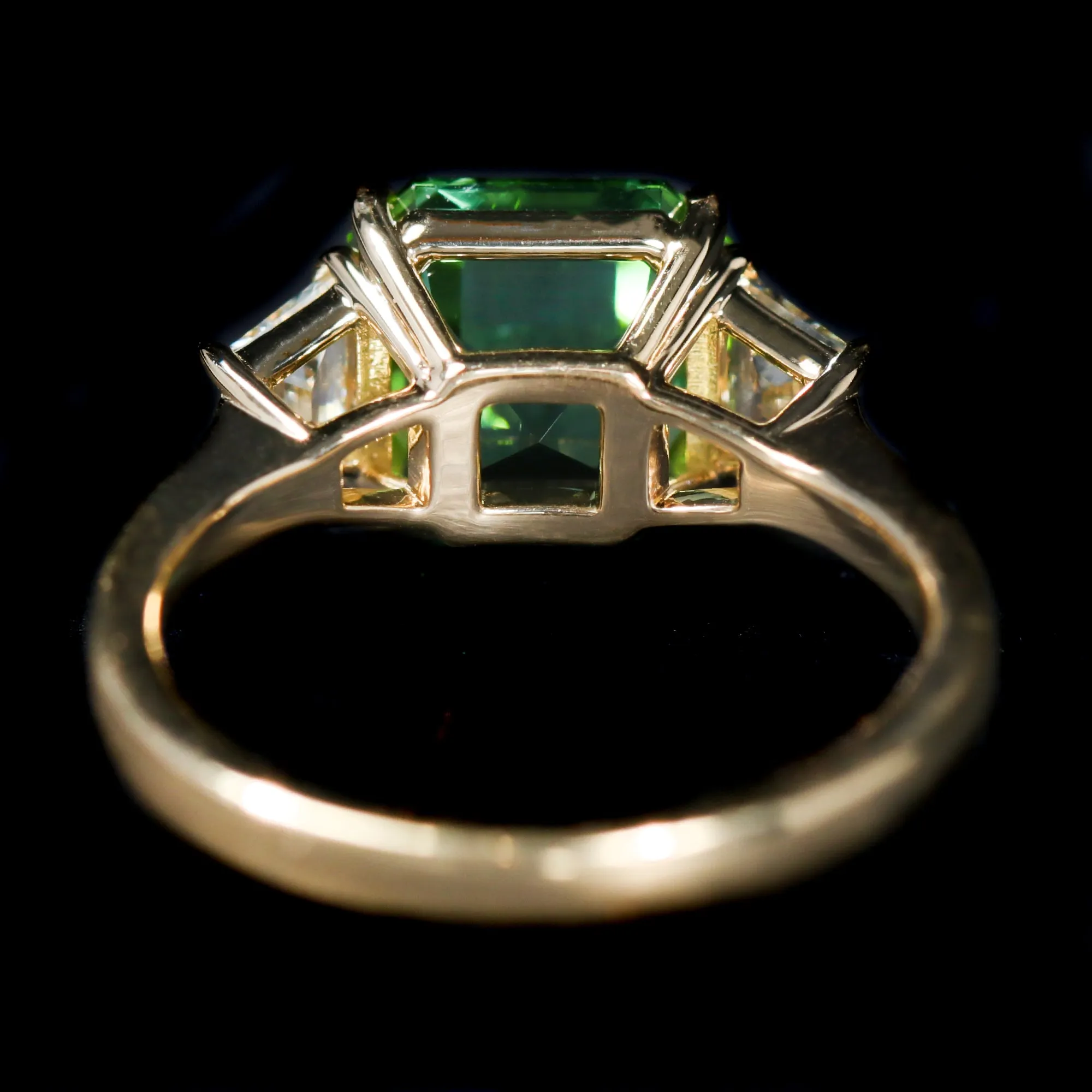 18K Yellow Gold 2.99 Carat Tourmaline and Diamond Ring