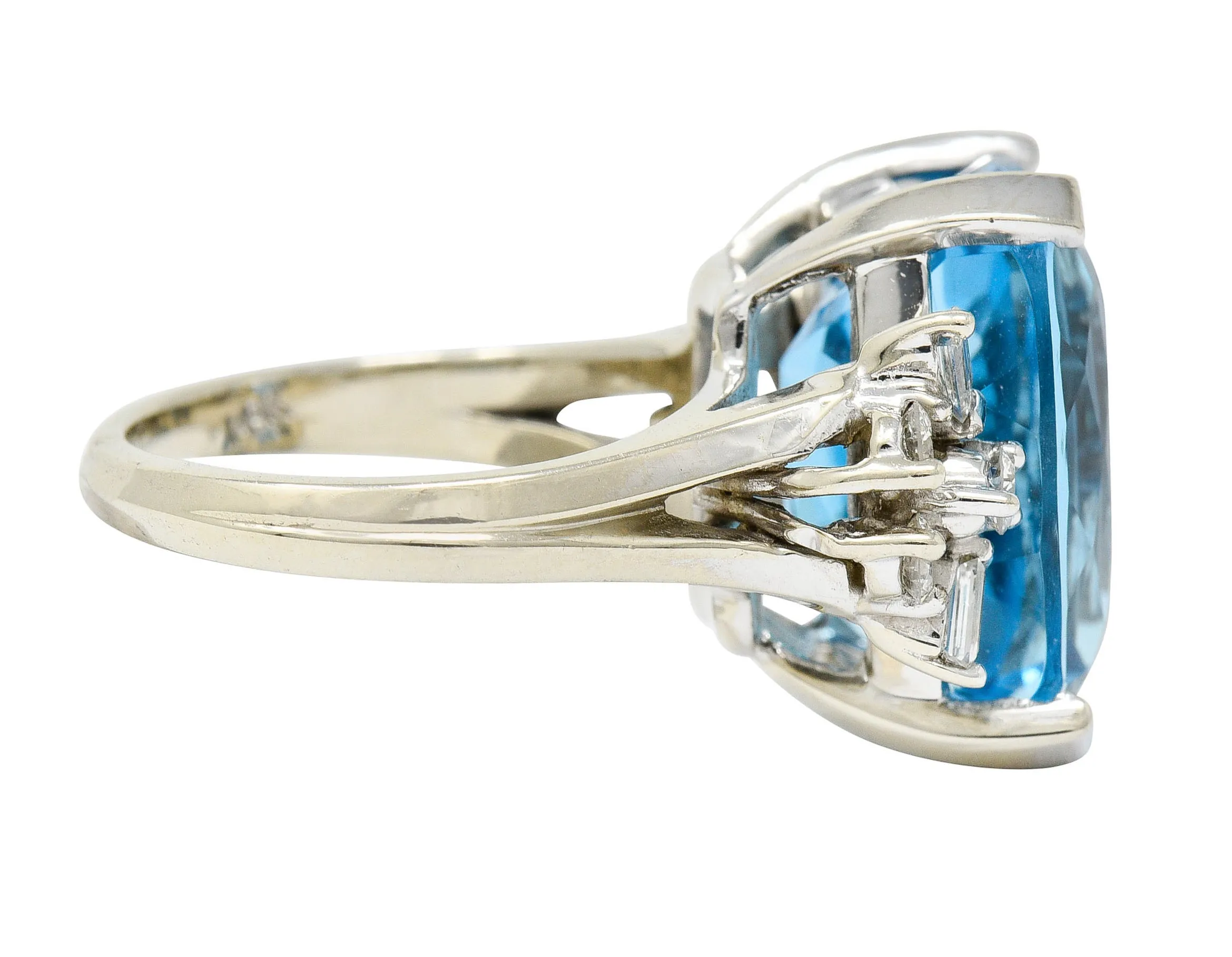 1960's Vintage Blue Topaz Diamond 14 Karat White Gold Cocktail Ring