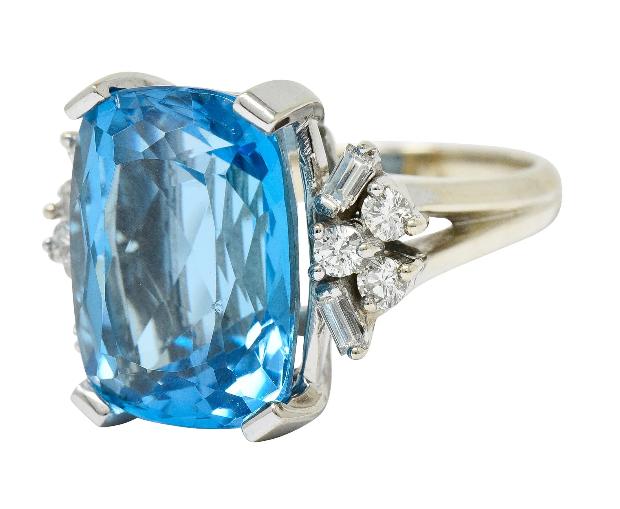 1960's Vintage Blue Topaz Diamond 14 Karat White Gold Cocktail Ring