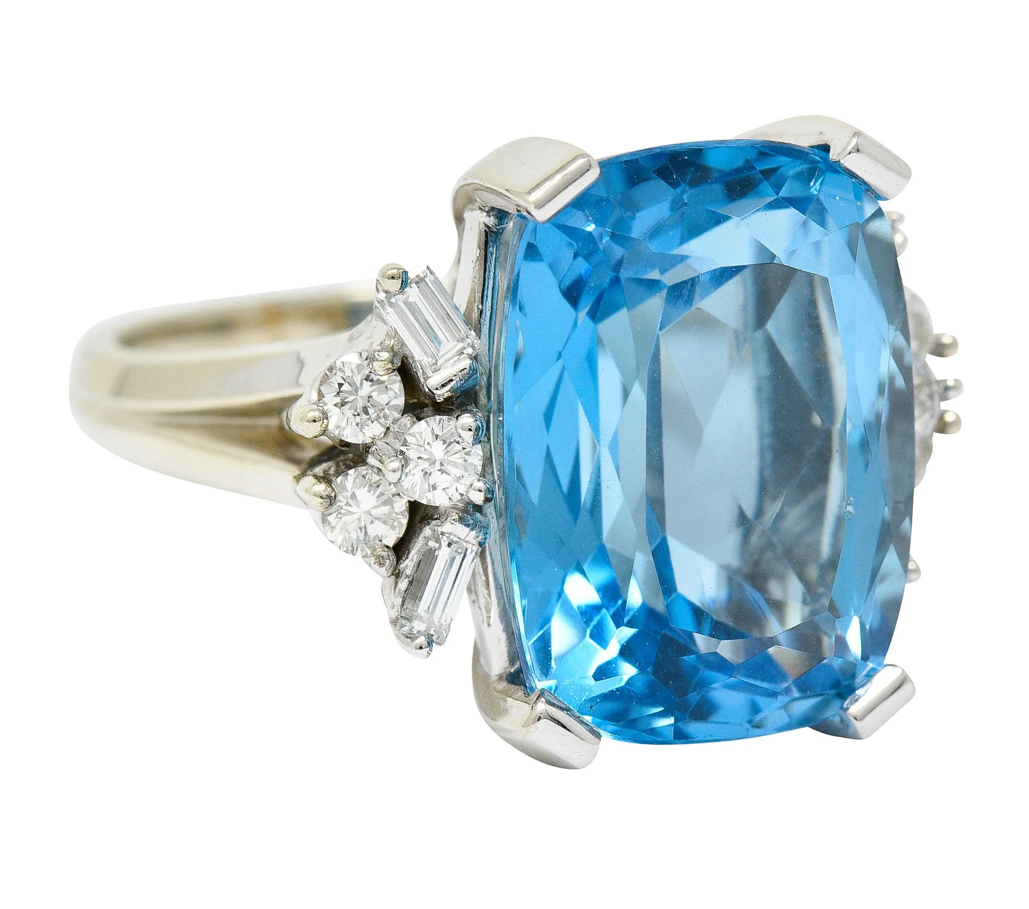 1960's Vintage Blue Topaz Diamond 14 Karat White Gold Cocktail Ring