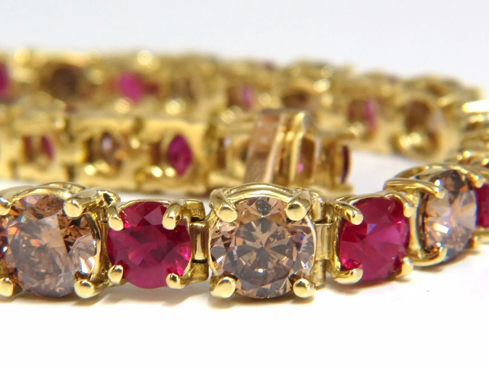 24.14ct Natural Fancy Cinnamon Brown Diamonds Red Ruby Bracelet 18kt Tennis