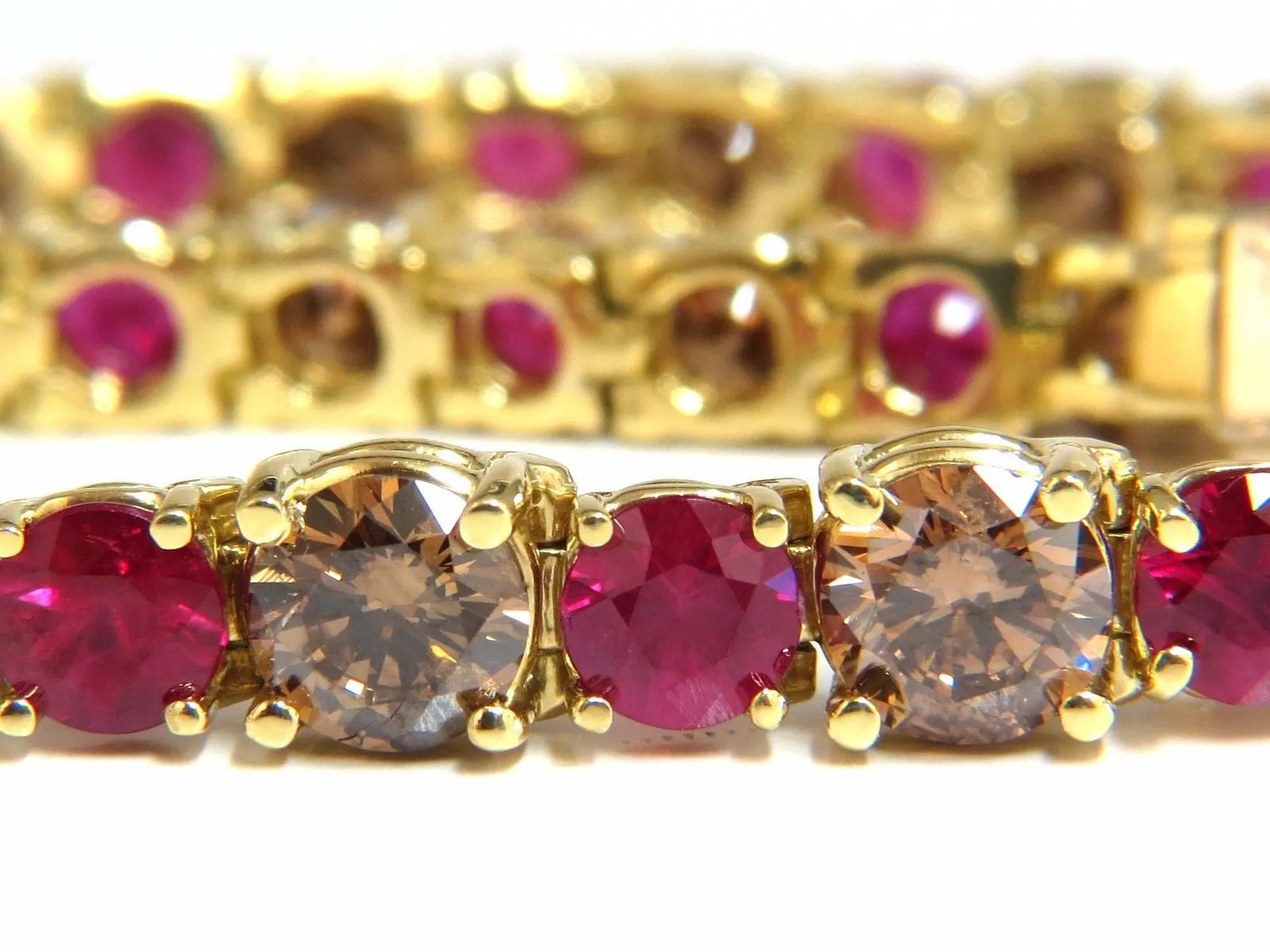 24.14ct Natural Fancy Cinnamon Brown Diamonds Red Ruby Bracelet 18kt Tennis