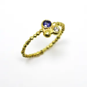 Archaic 18kt Yellow Gold Ring with Sapphire & Diamond Triad