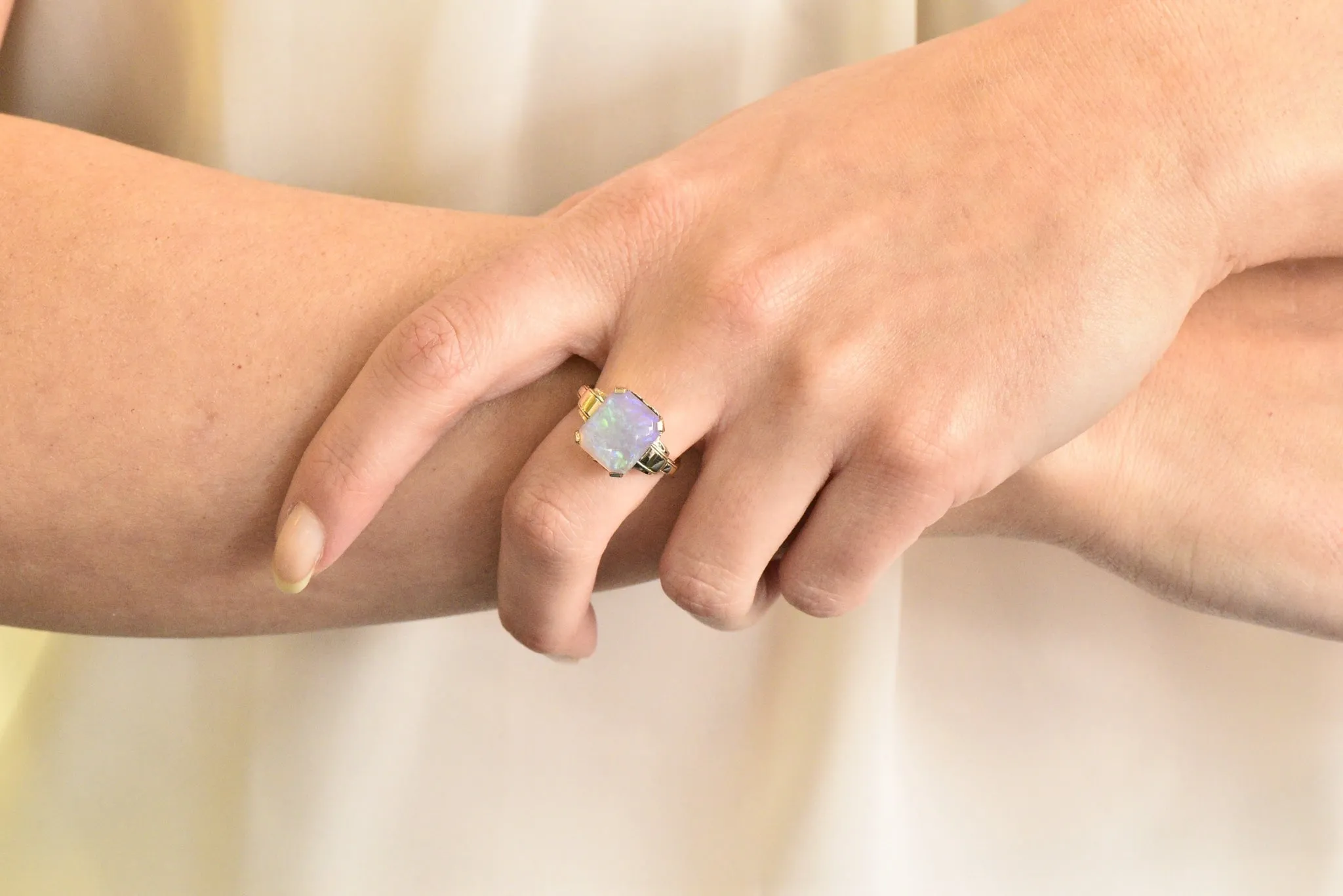 Art Deco 1920's Jelly Opal 10 Karat Gold Art Deco Ring