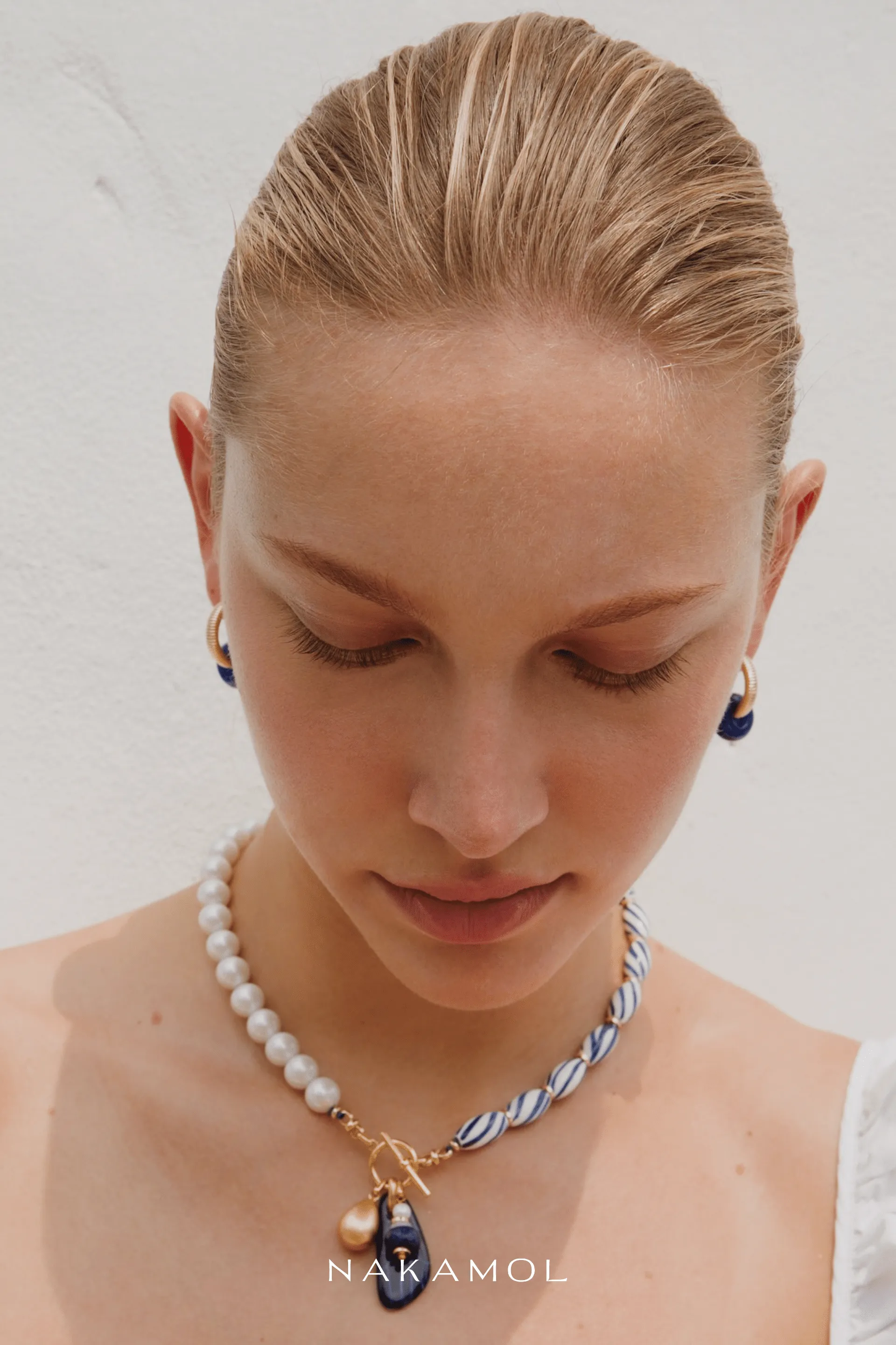 Asymmetrical White Striped Beaded Necklace