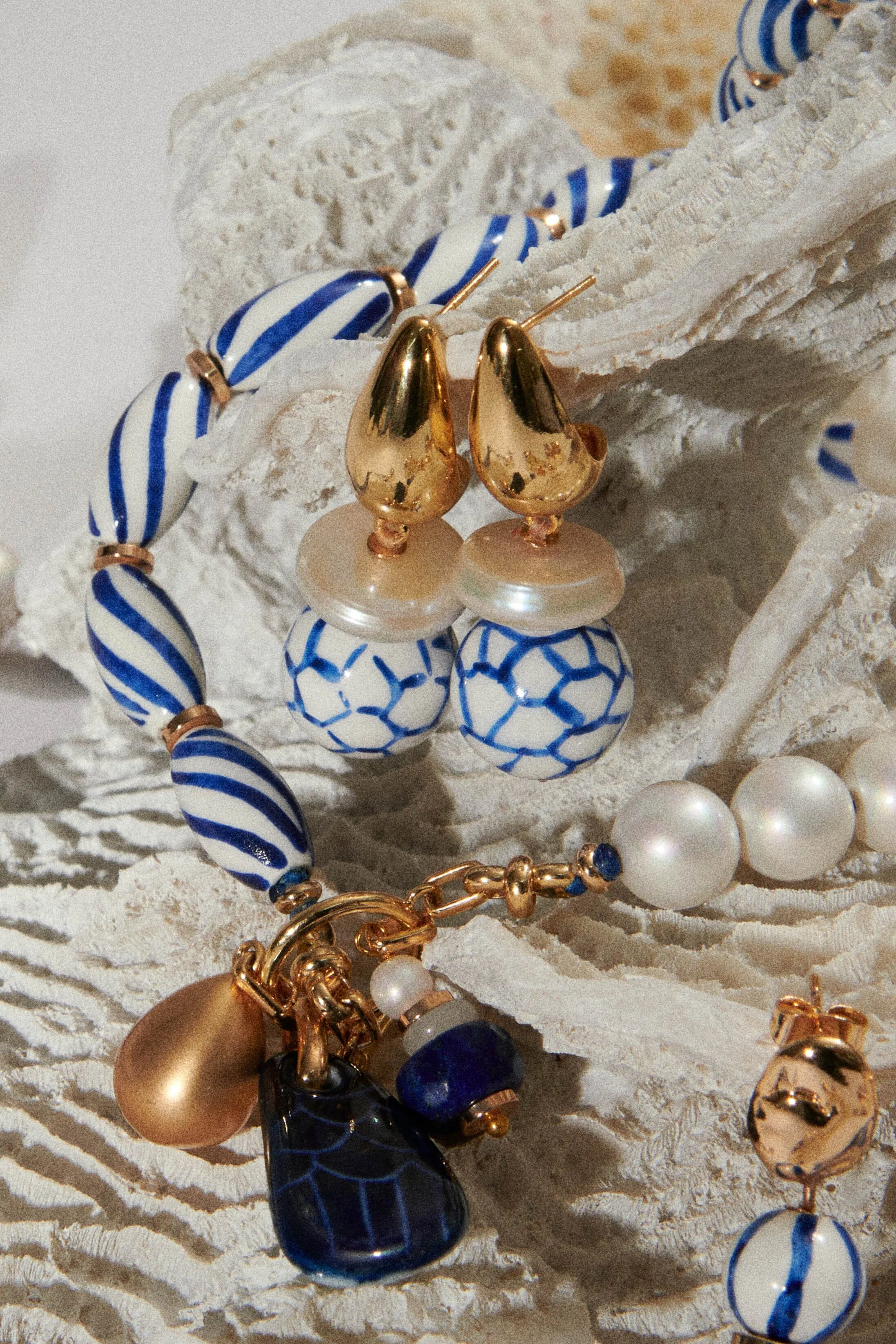 Asymmetrical White Striped Beaded Necklace