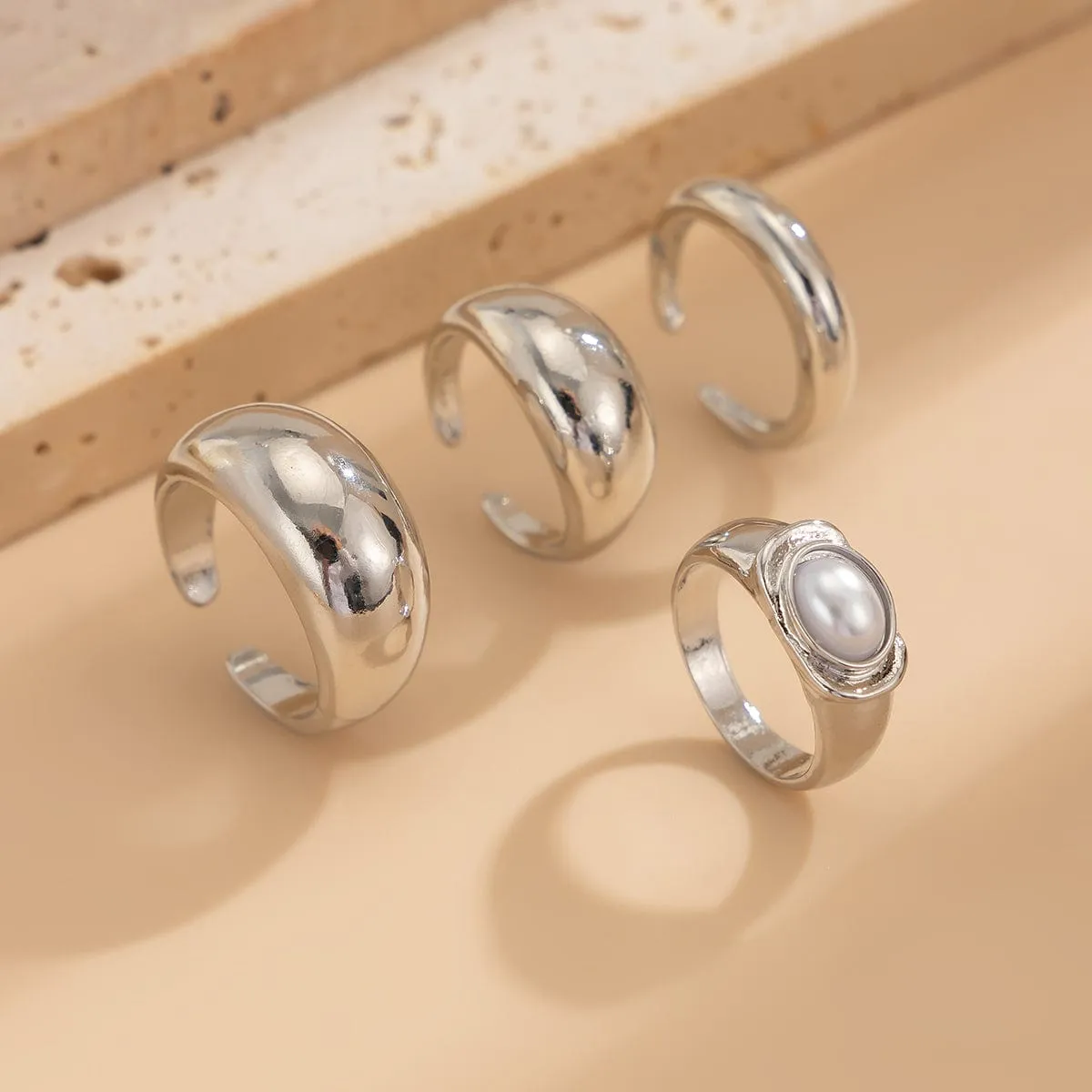 Baroque 4pcs Gold Silver Tone Pearl Inlaid Ring Set