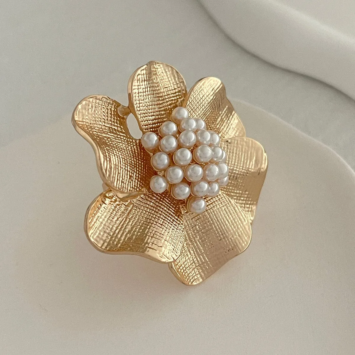 Baroque Gold Silver Tone Pearl Inlaid Textured Flower Hollow Ring Set