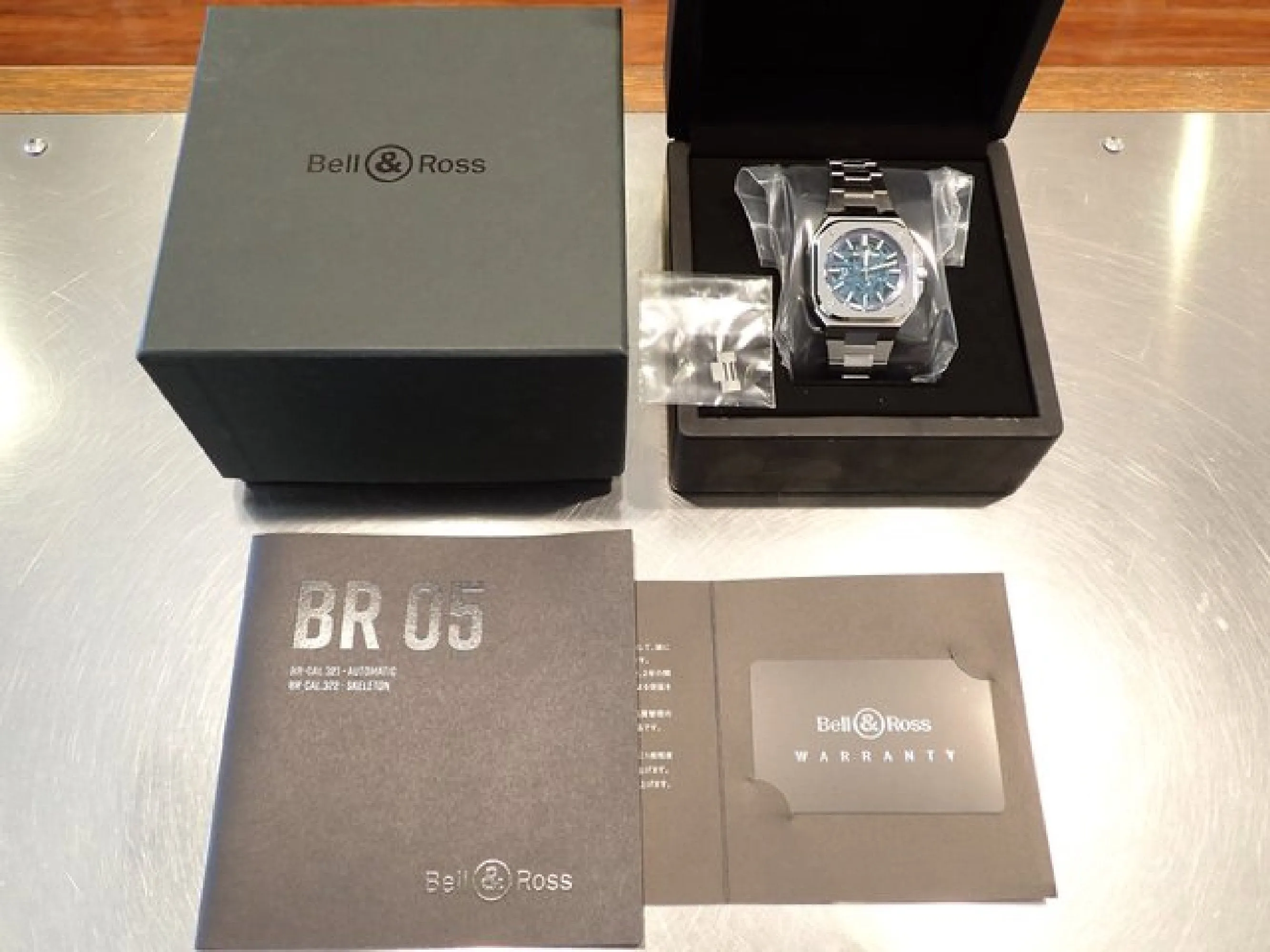 BELL & ROSS BR05 transparent blue world Limited5 00 40 MM Mens 178955468