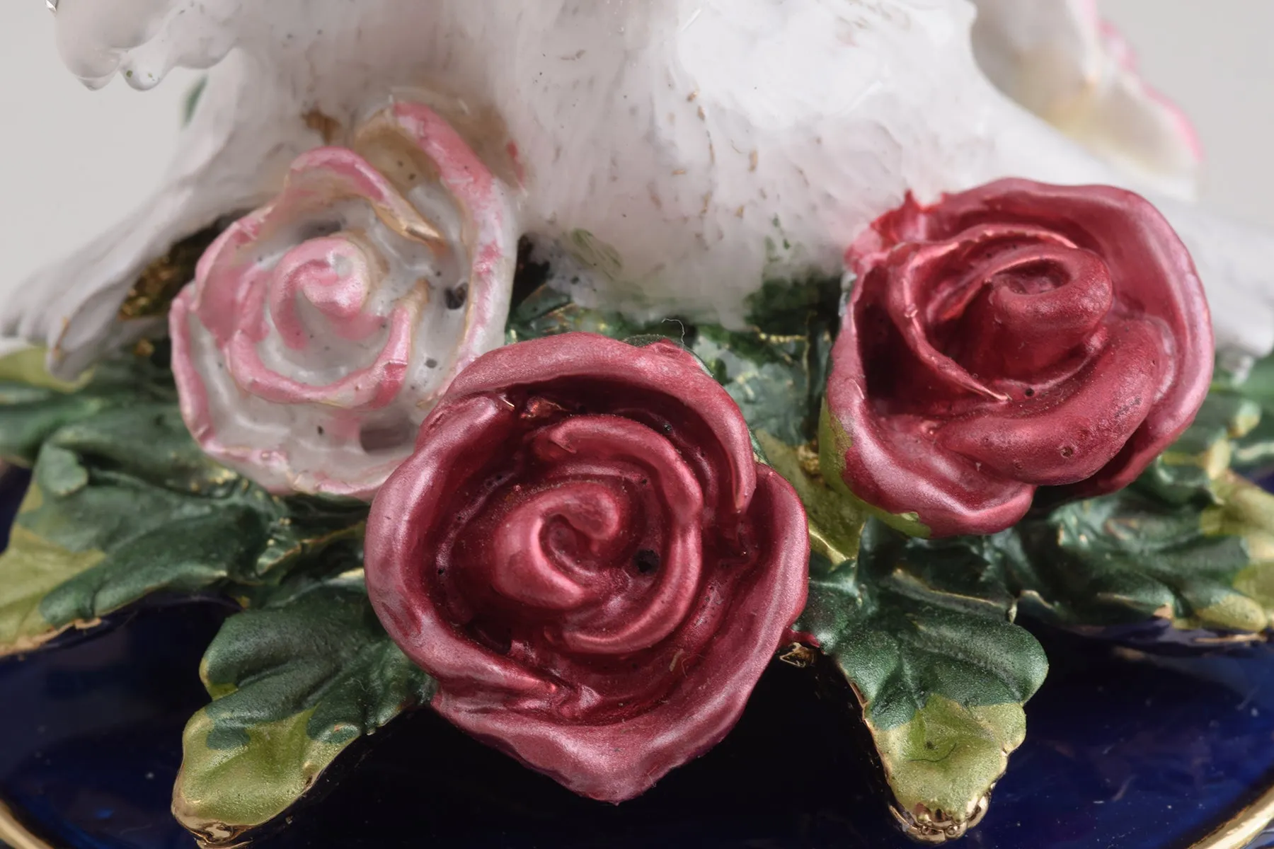Blue Box with Roses Decorated with Two White Doves