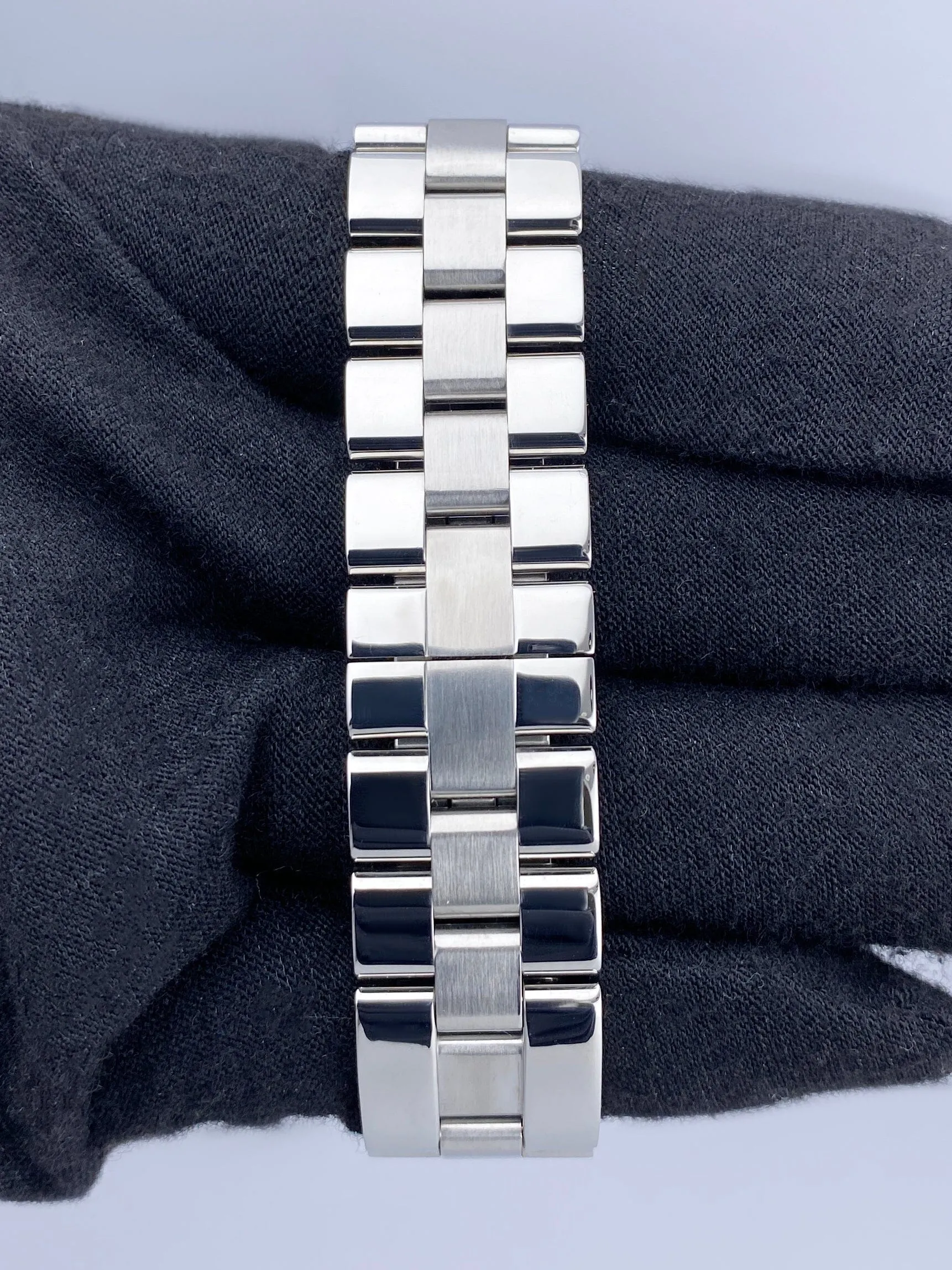 Cartier Roadster W62017V3 Pink Dial Steel Ladies Watch