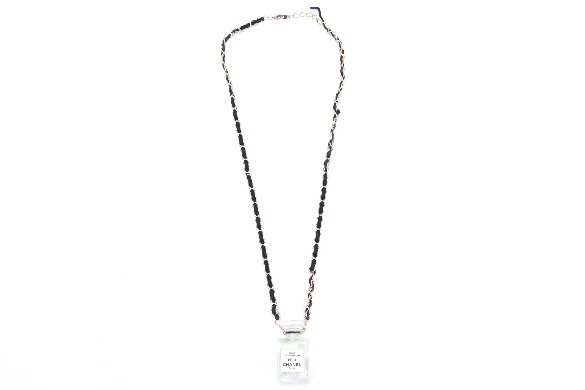 Chanel N'19 EDP Perfume Necklace, no Dust Cover