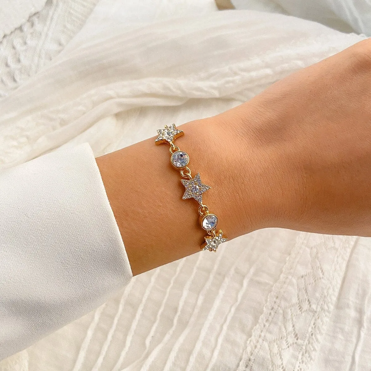 Chic CZ Inlaid Star Bracelet
