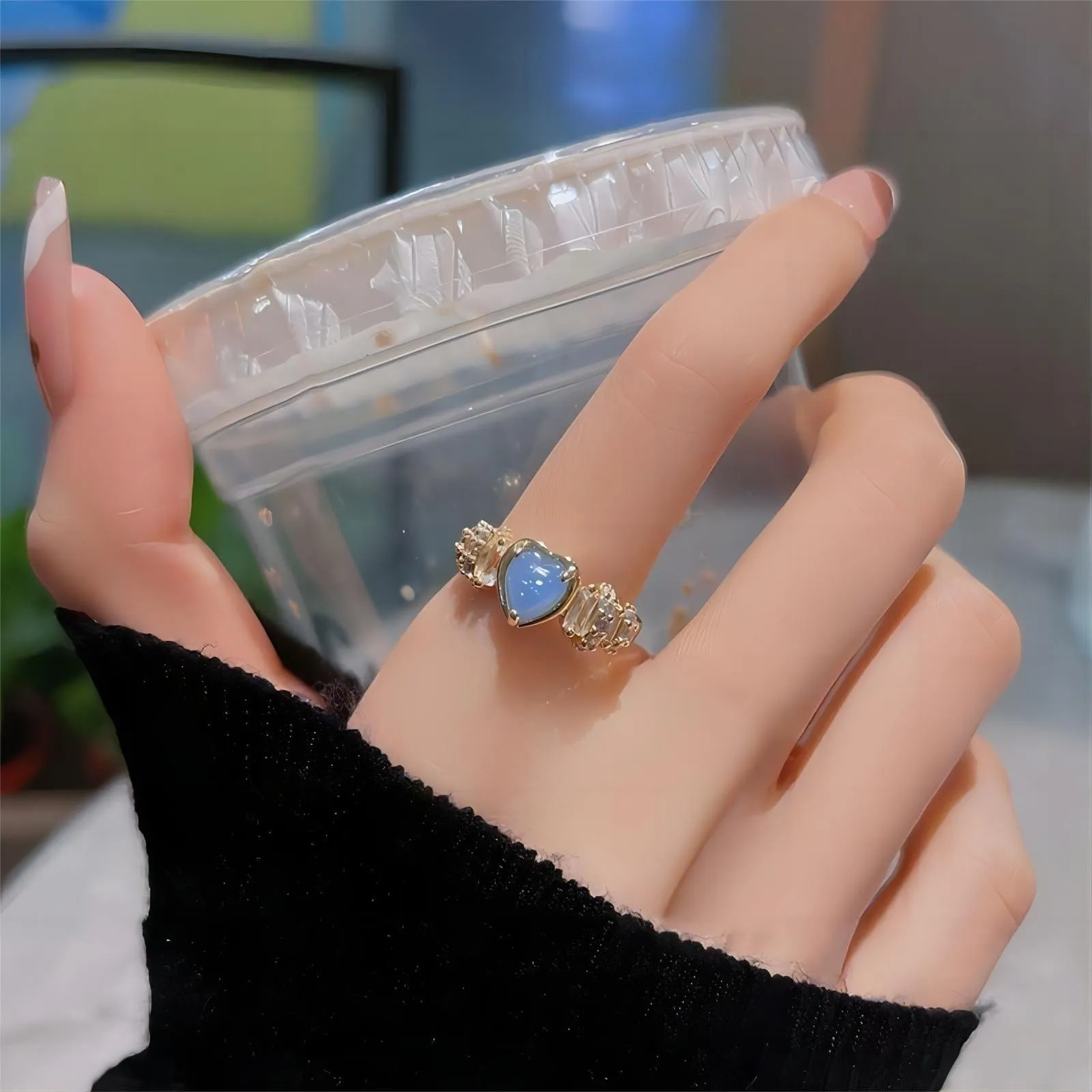 Chic Rhinestone Inlaid Opal Heart Ring