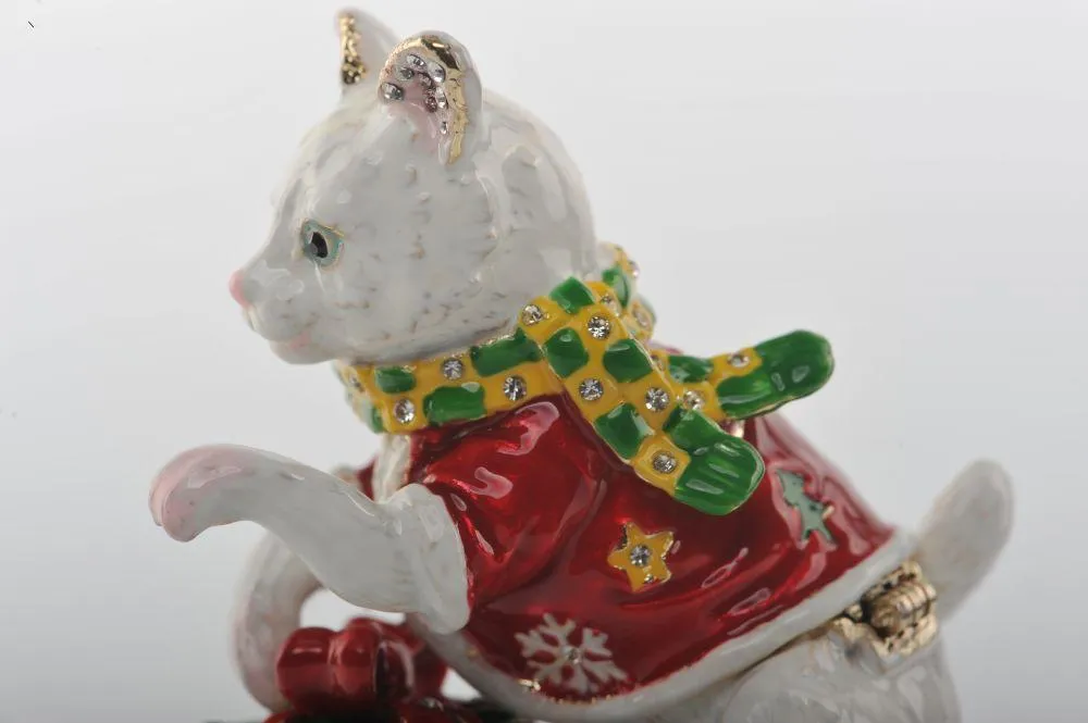 Christmas Cat with Presents