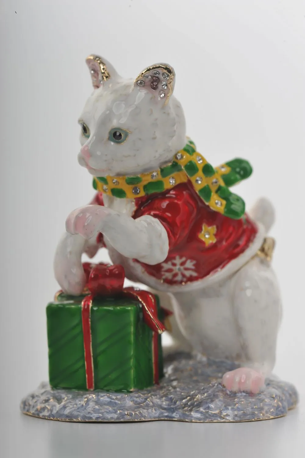 Christmas Cat with Presents