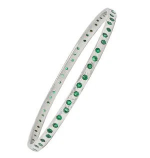 Contemporary 2.70 CTW Emerald 14 Karat White Gold Hammered Bangle Bracelet