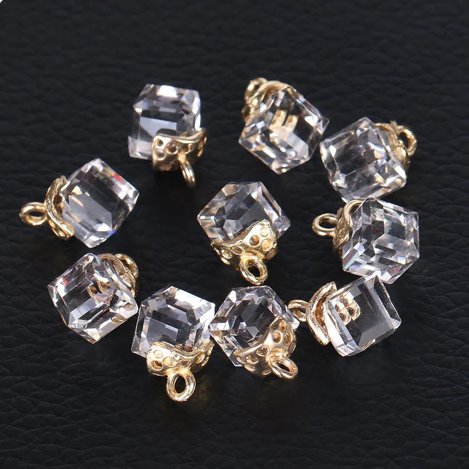 Cubic glass beads