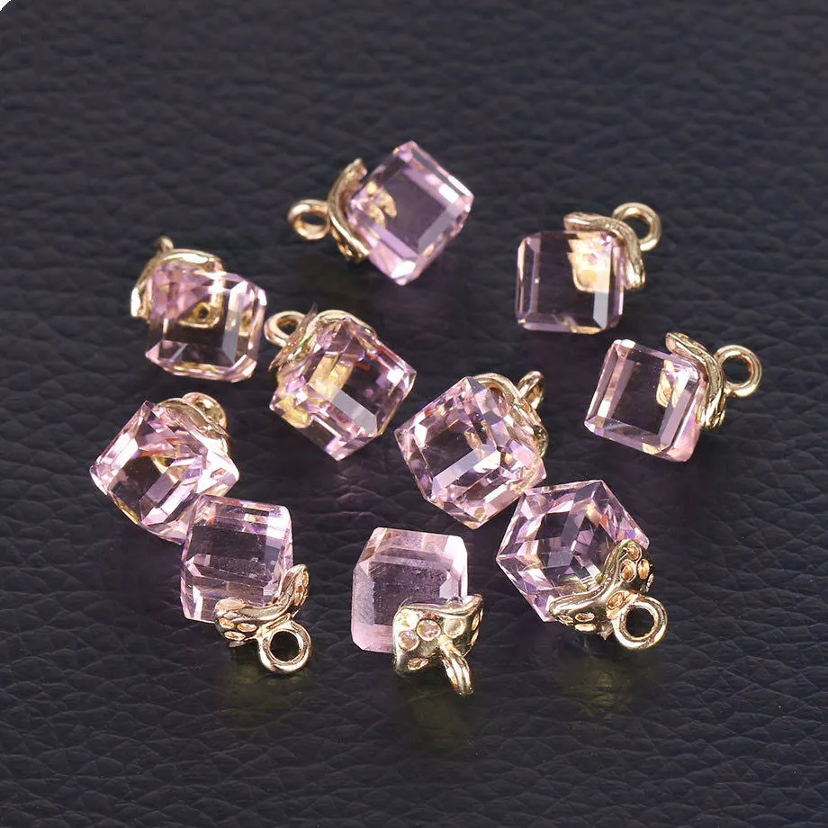 Cubic glass beads