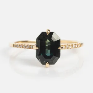 Fira Ring with Sapphire