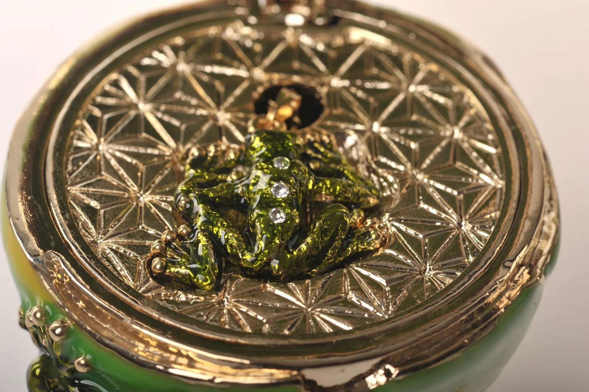 Frogs Faberge Egg