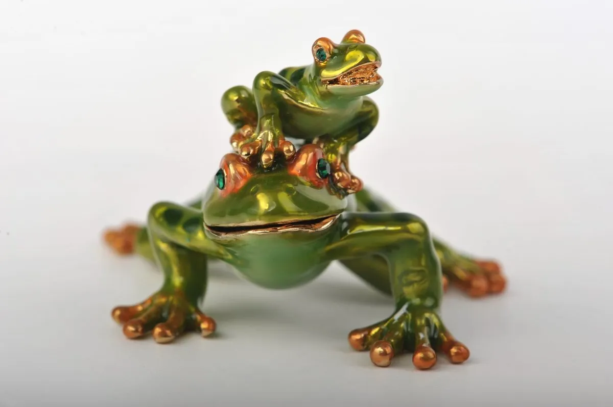 Frogs Family