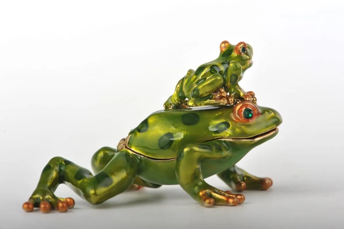 Frogs Family
