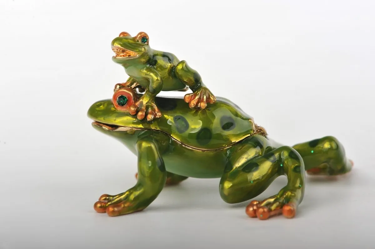 Frogs Family