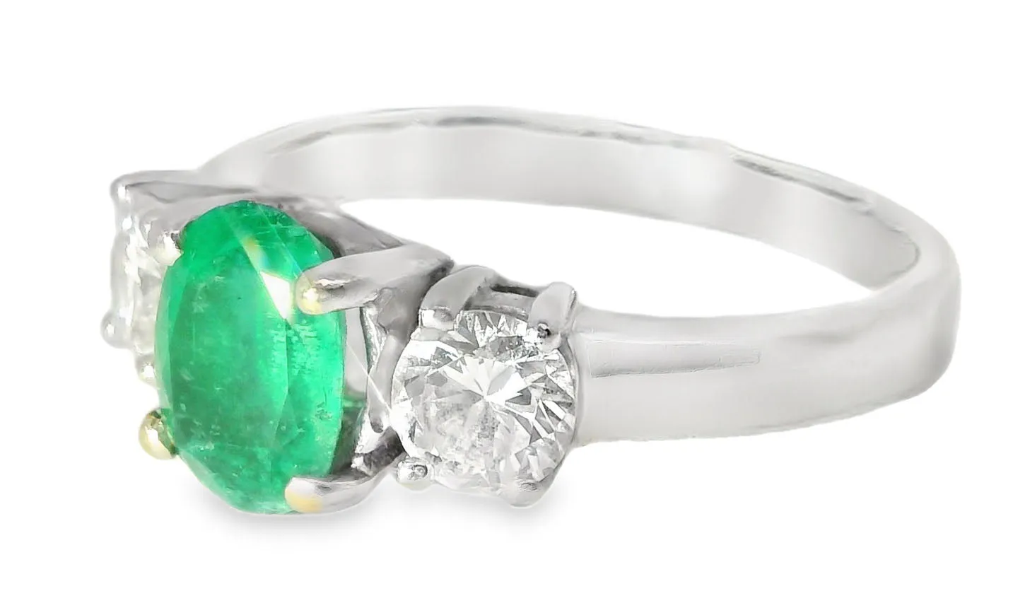 Gorgeous 14K White Gold Solitaire Diamond Emerald Engagement Anniversary 3-stone Ring Band