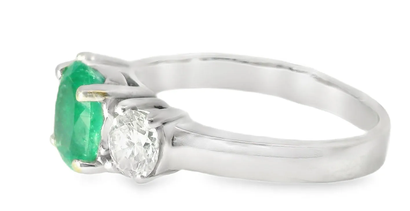 Gorgeous 14K White Gold Solitaire Diamond Emerald Engagement Anniversary 3-stone Ring Band