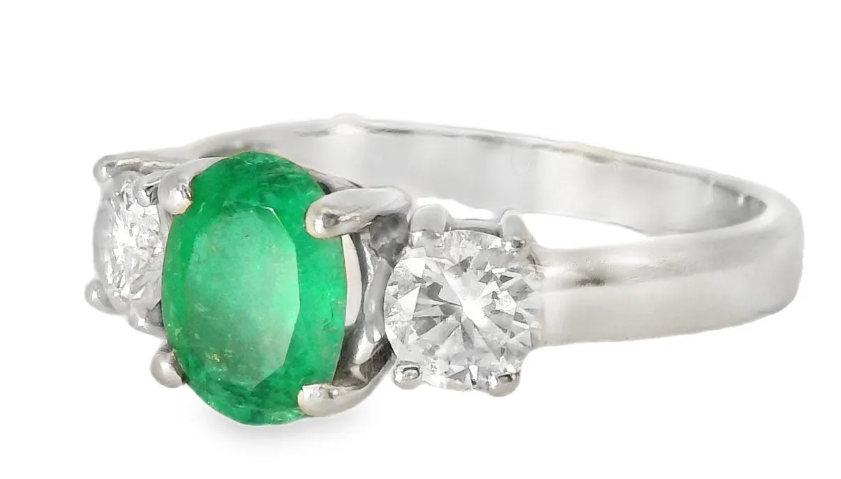 Gorgeous 14K White Gold Solitaire Diamond Emerald Engagement Anniversary 3-stone Ring Band