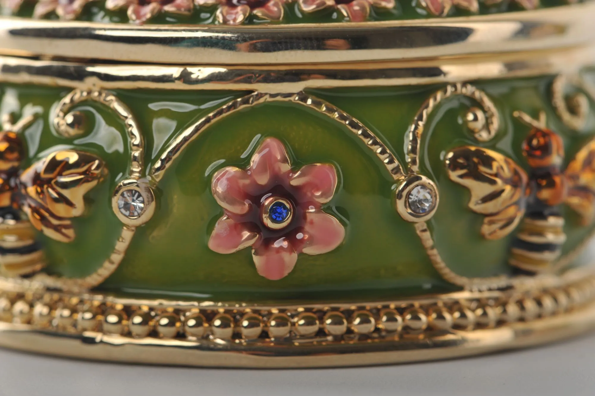 Green Box with Pearls and a Bee