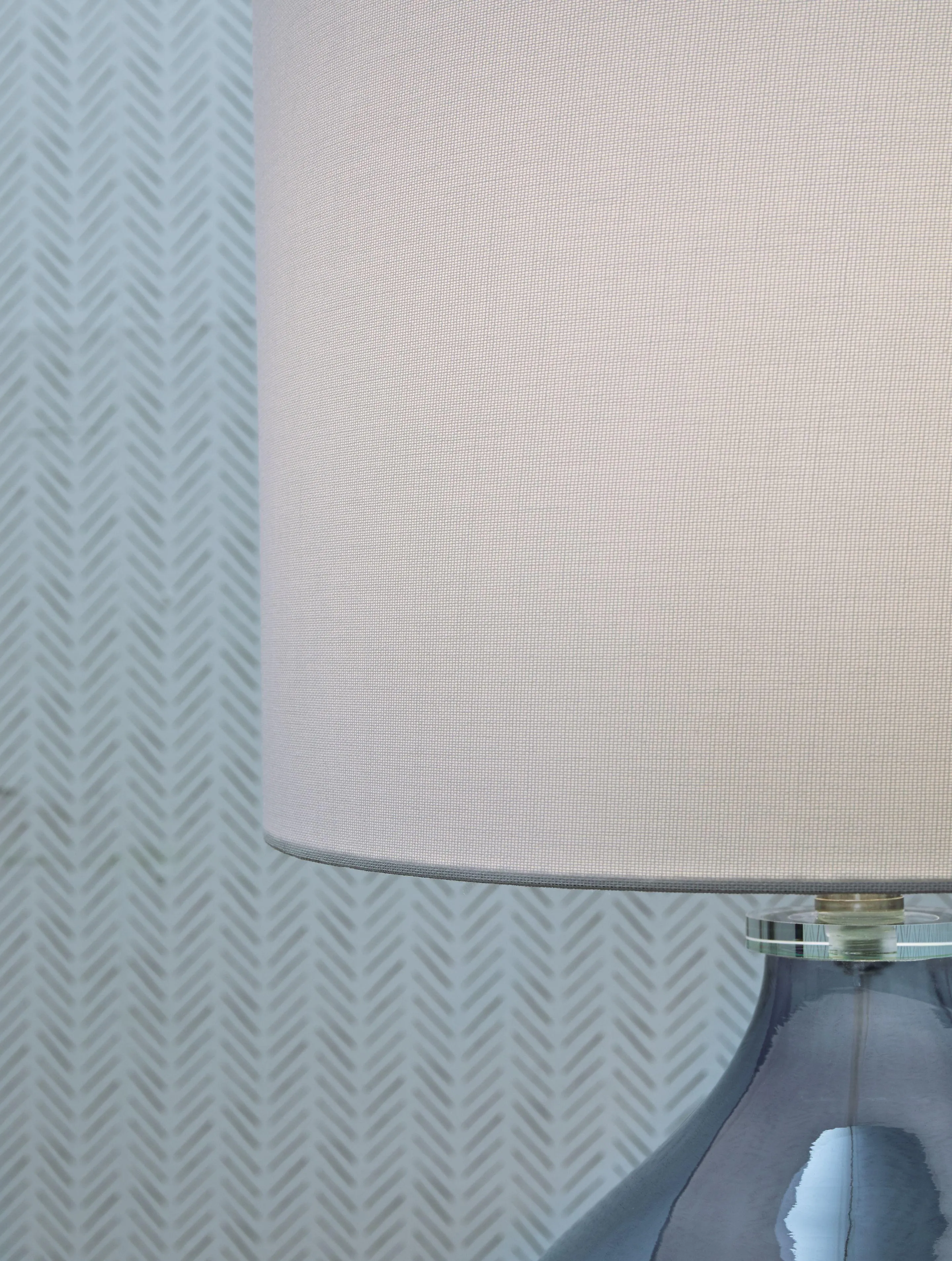 Lemmitt - Glass Table Lamp (1/cn)