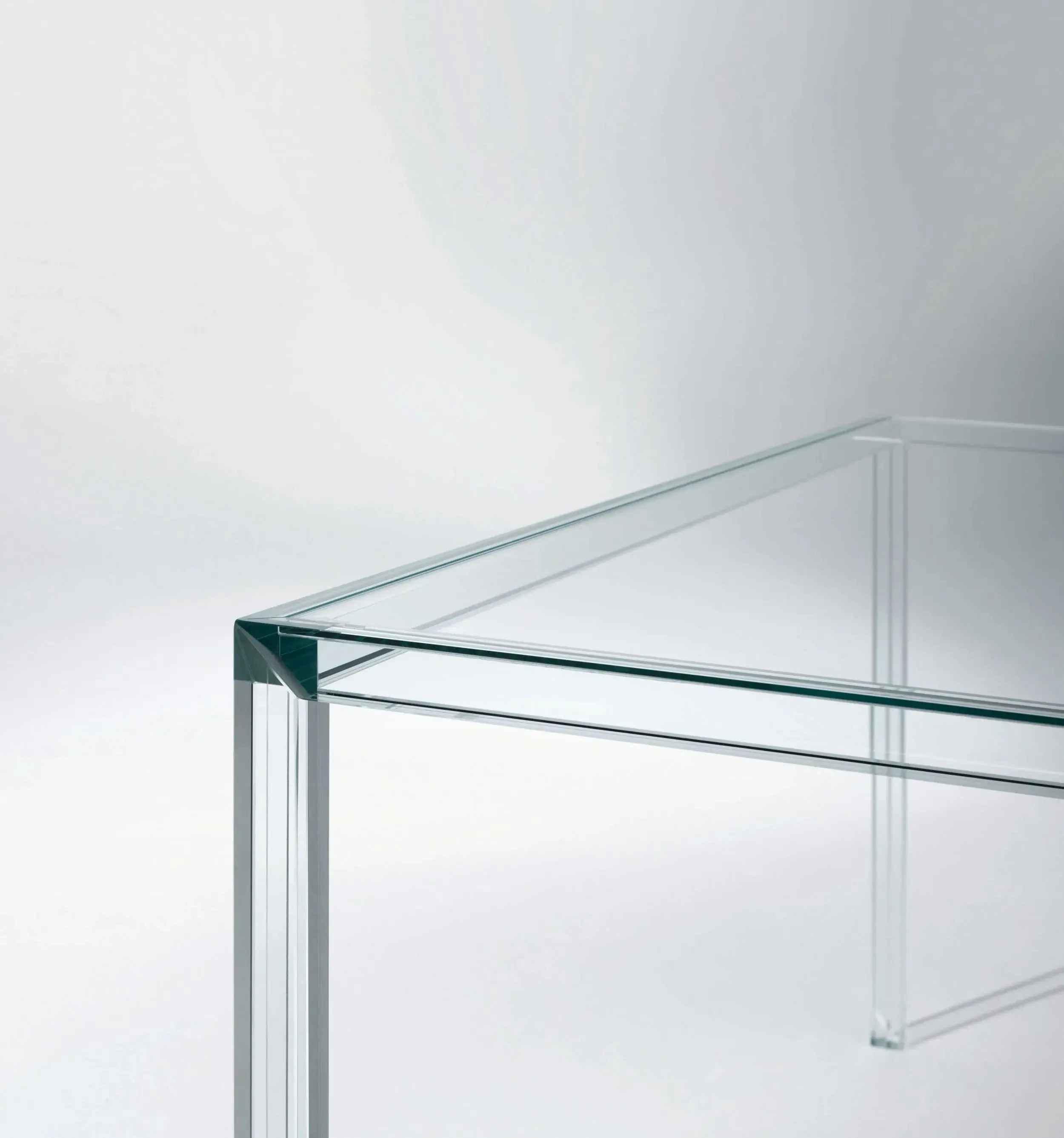 Luminous High Glass Table