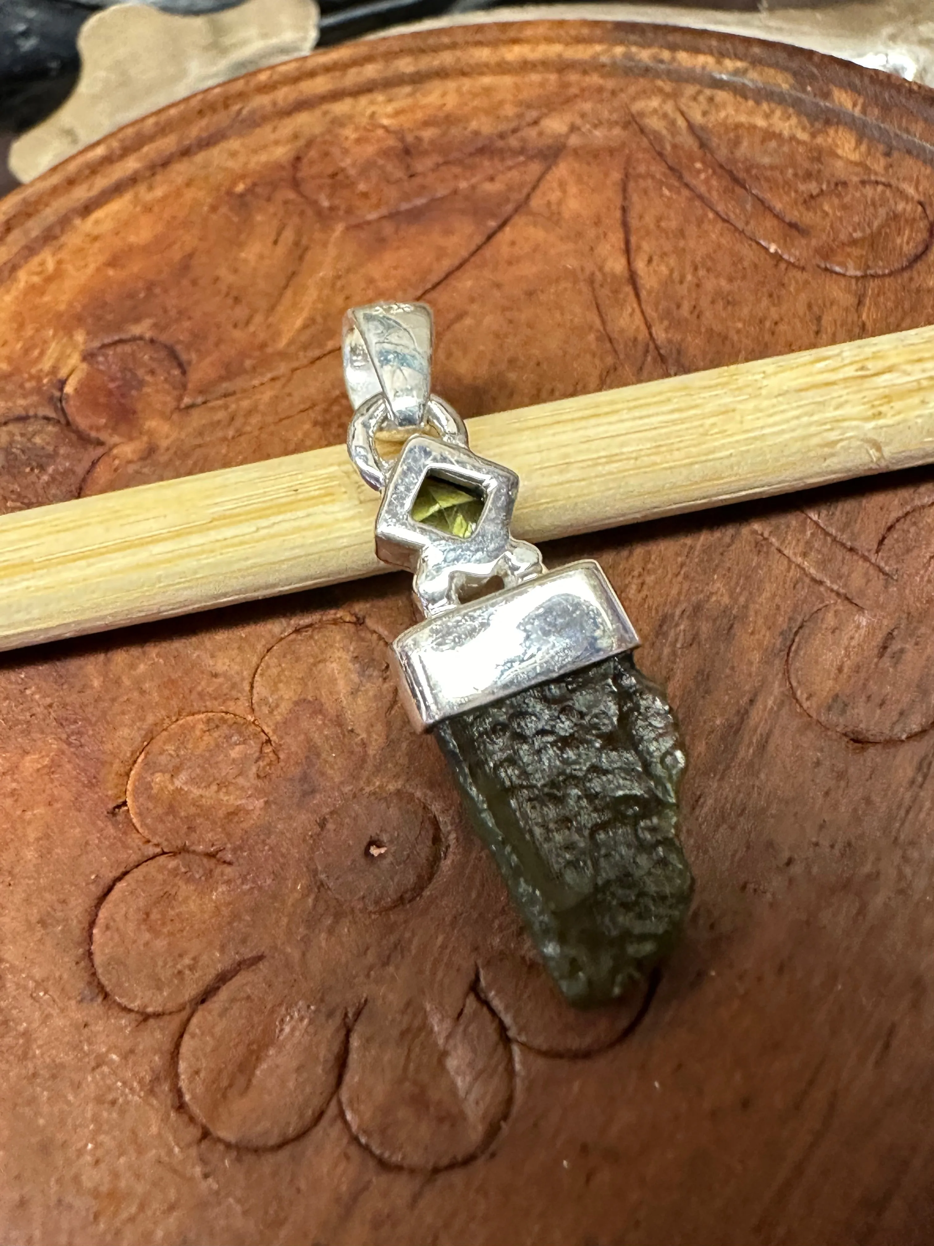 Natural Moldavite, Kyanite 925 Solid Sterling Silver Pendant 35mm