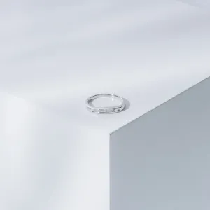 Pre-owned 14k white gold baguette curved band