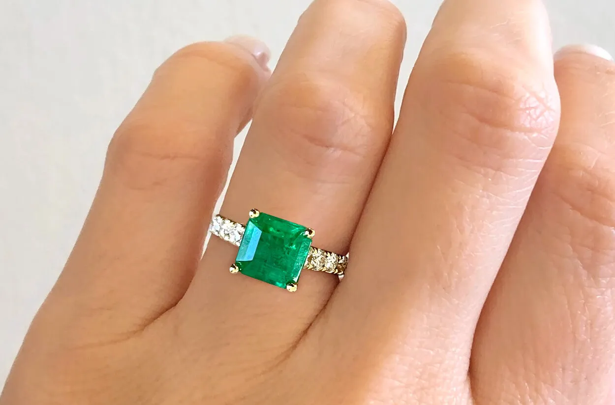 Ring 18kt Gold GIA Square Emerald & Diamonds Pave