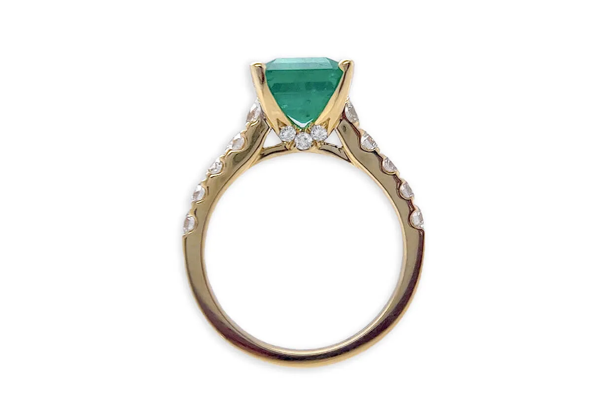 Ring 18kt Gold GIA Square Emerald & Diamonds Pave