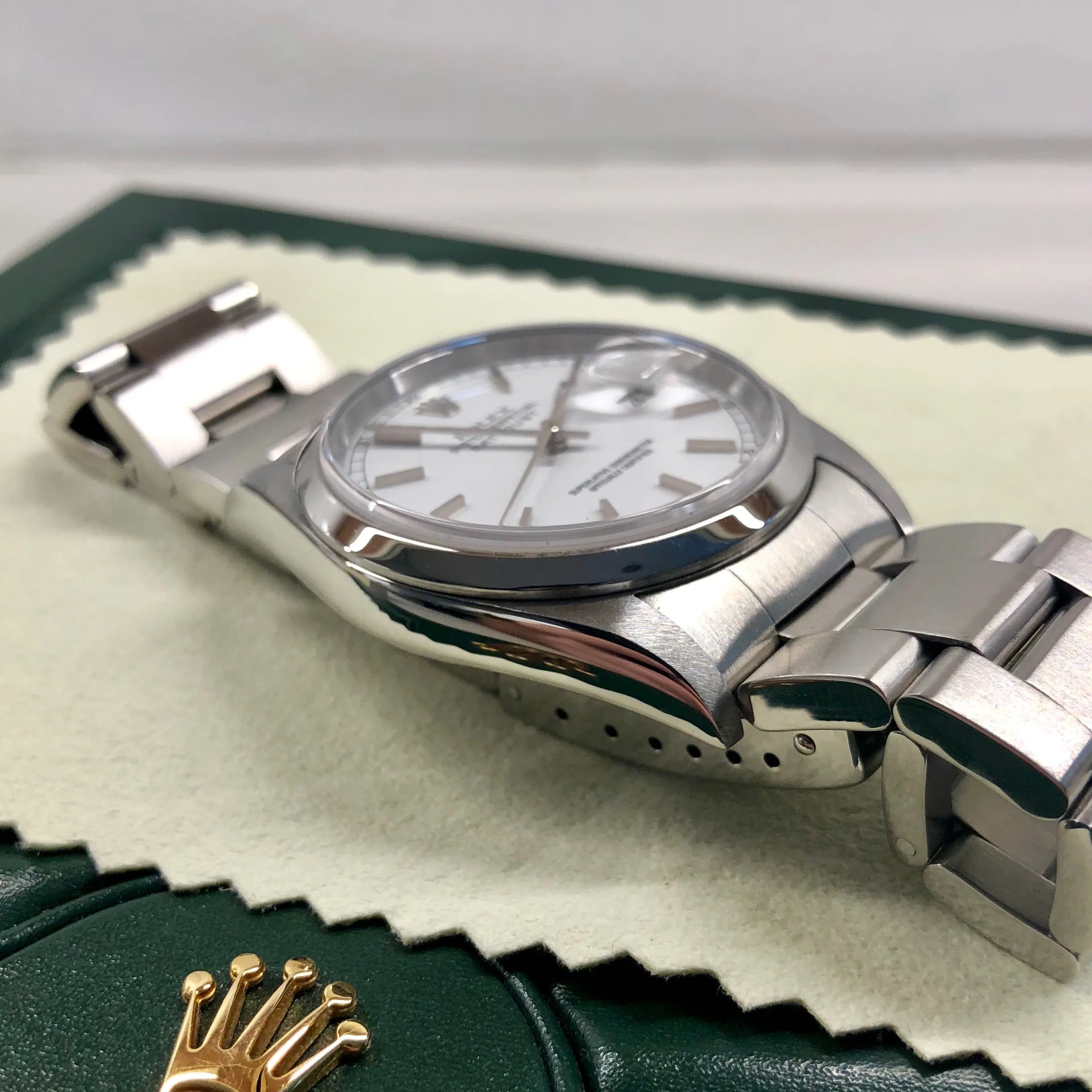 Rolex Datejust 16200 Oyster Perpetual Cal. 3135 White Stick "Y" Serial Wristwatch
