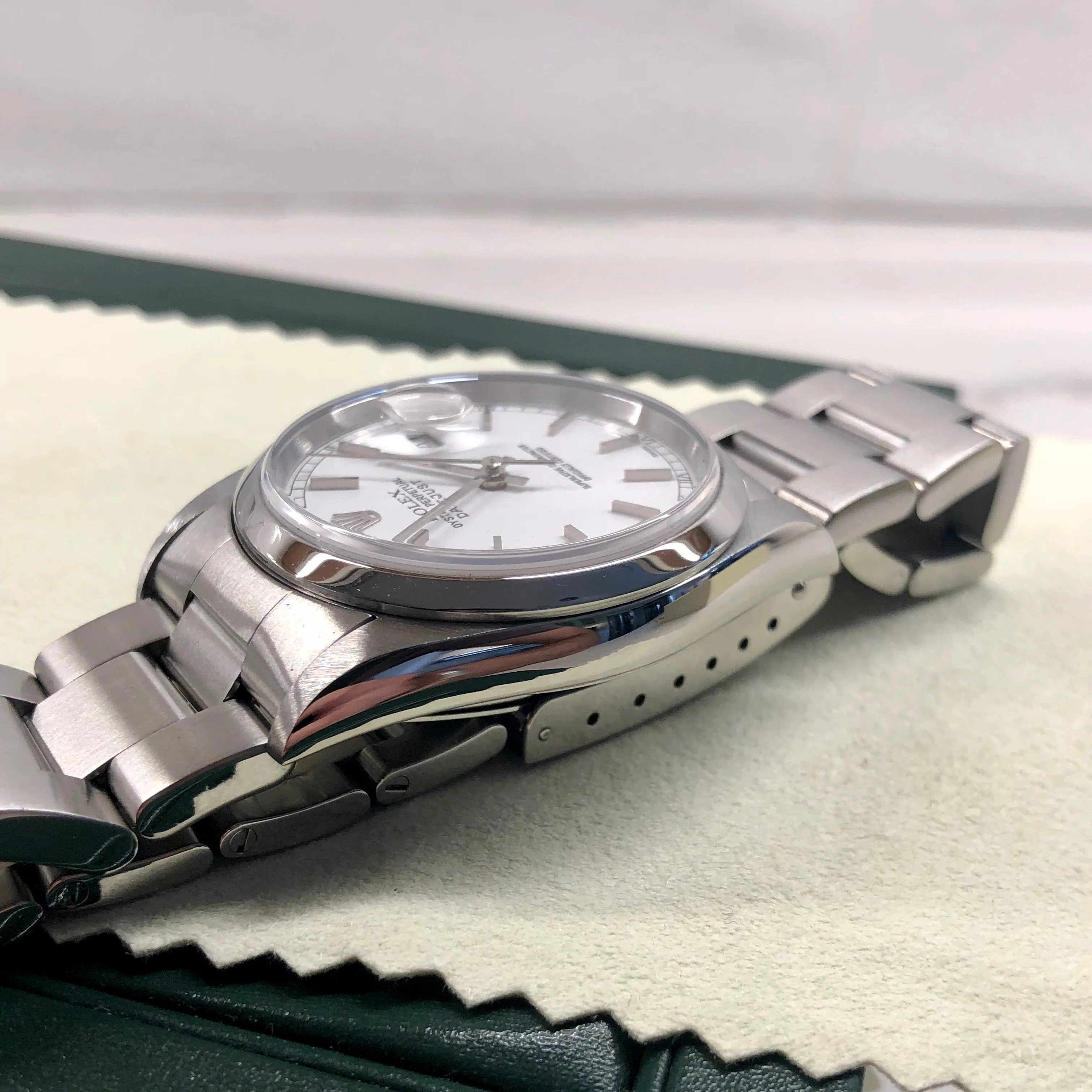 Rolex Datejust 16200 Oyster Perpetual Cal. 3135 White Stick "Y" Serial Wristwatch