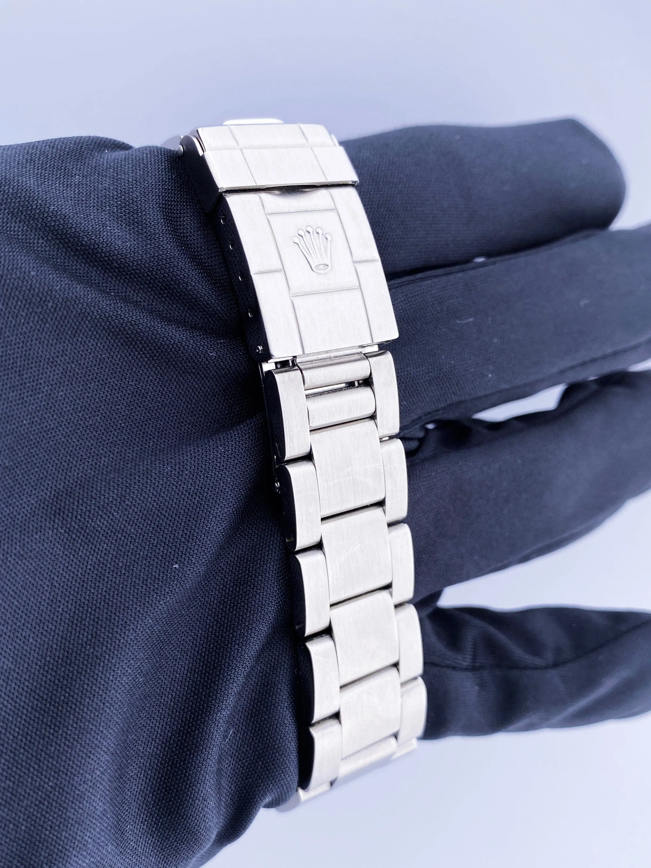 Rolex Explorer 114270 Mens Watch