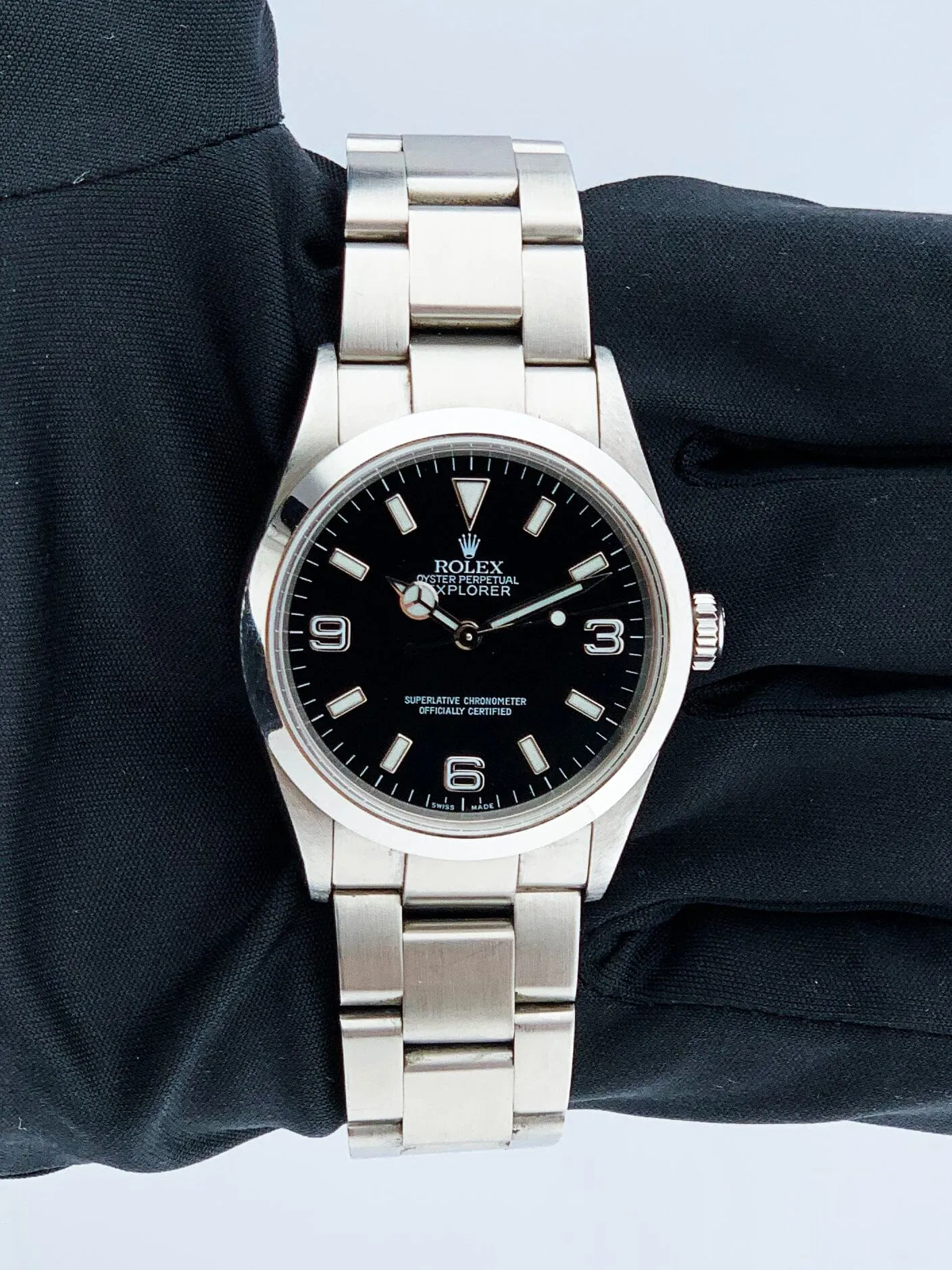 Rolex Oyster Perpetual Explorer 114270 Mens Watch Box Papers