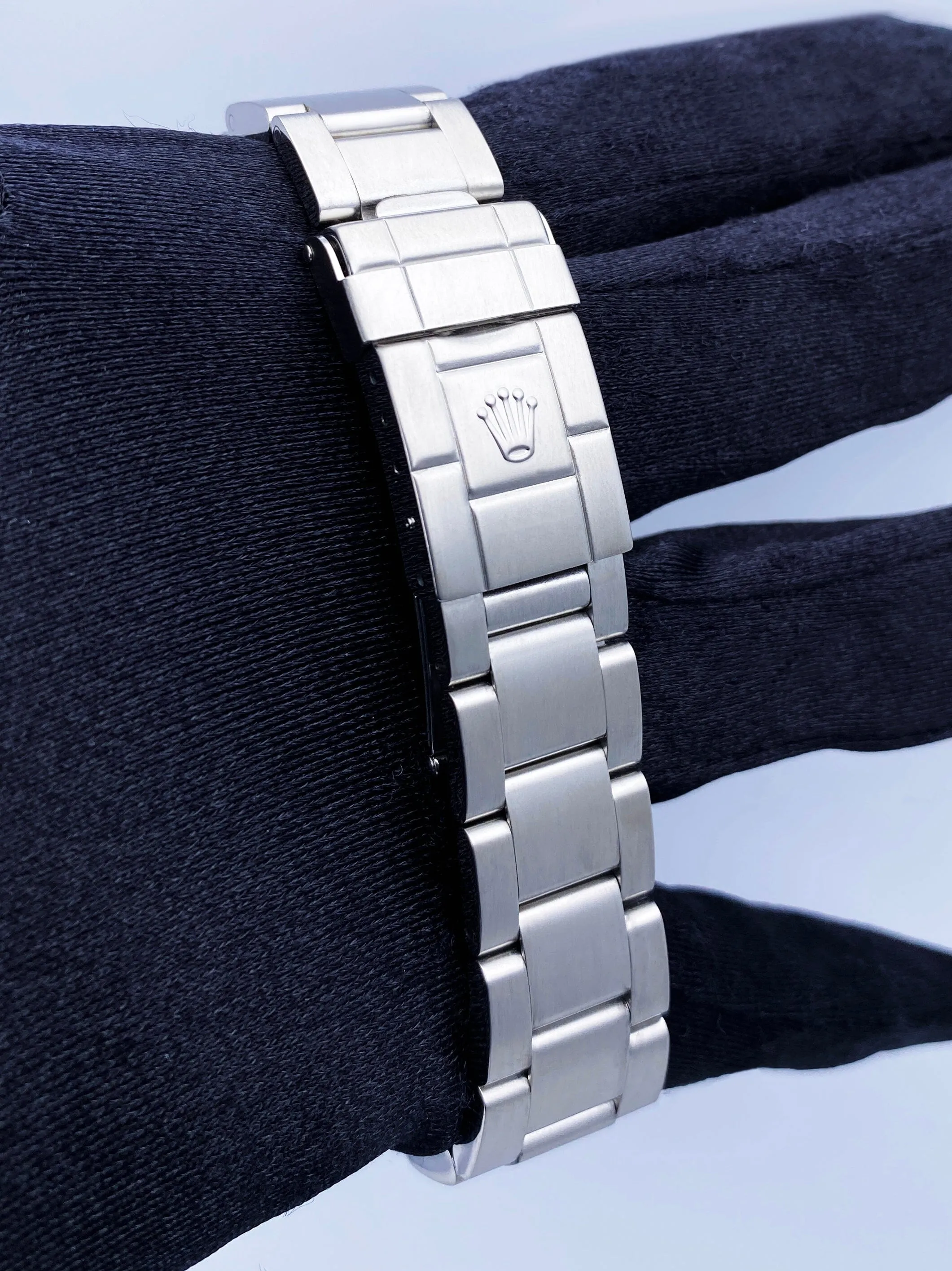 Rolex Oyster Perpetual Explorer 114270 Stainless Steel Mens Watch