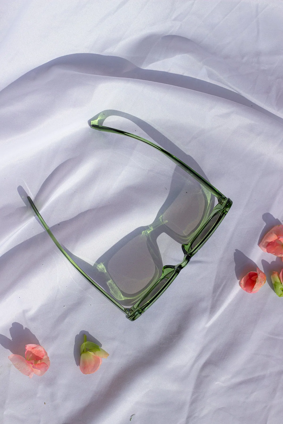 Rounded Rectangle 90s Look Sunglasses